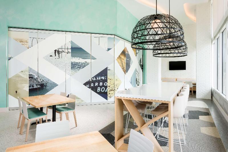 בית מלון כפרי Hampton Inn & Suites Santa Monica