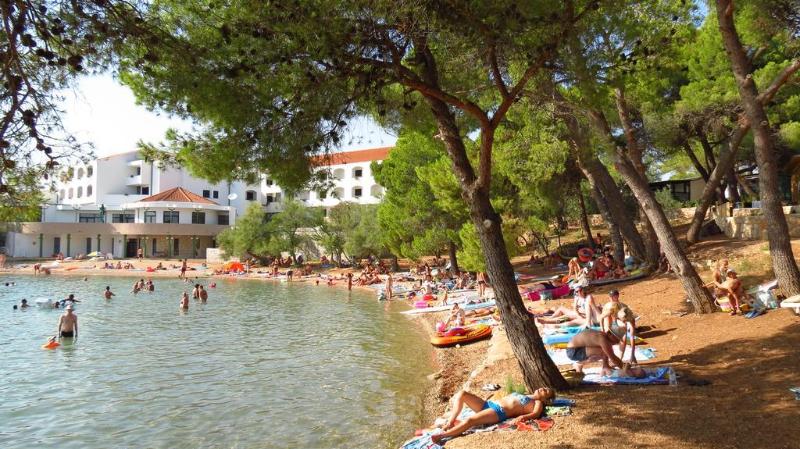 ホテル Kamp Miran Pirovac