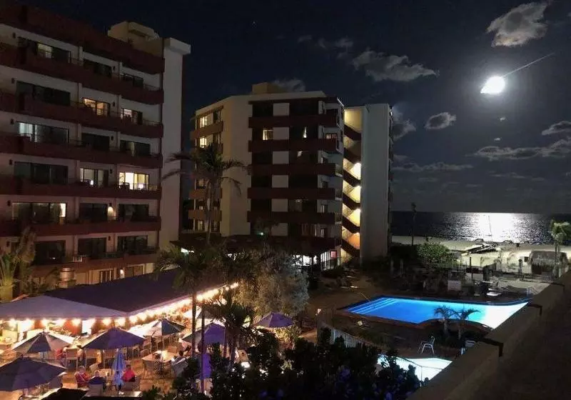 ホテル Lighthouse Cove Resort