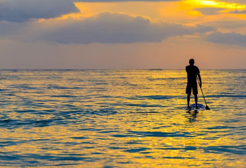 בית מלון כפרי Mantaray Island Resort