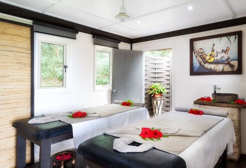 בית מלון כפרי Mantaray Island Resort