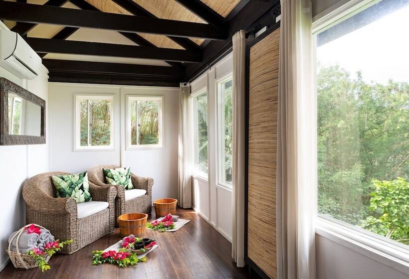 בית מלון כפרי Mantaray Island Resort