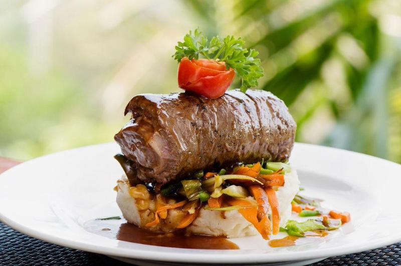 בית מלון כפרי Mantaray Island Resort