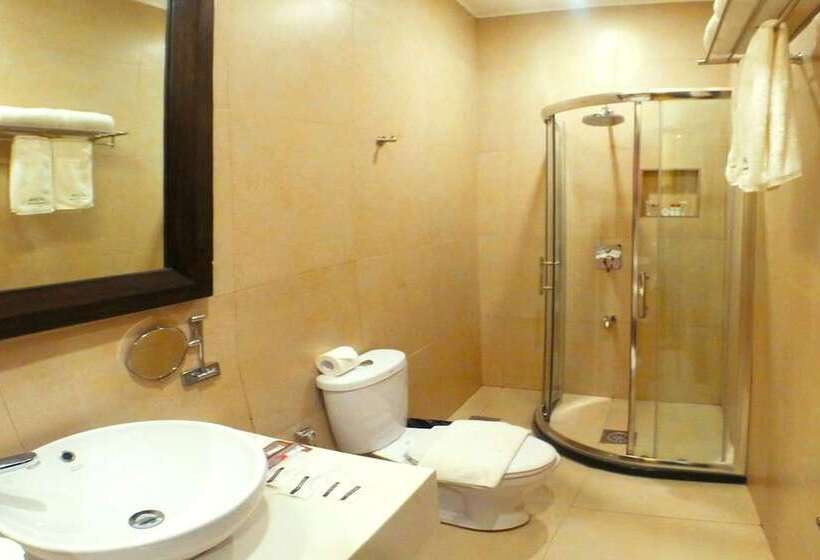 בית מלון כפרי Palm Grass