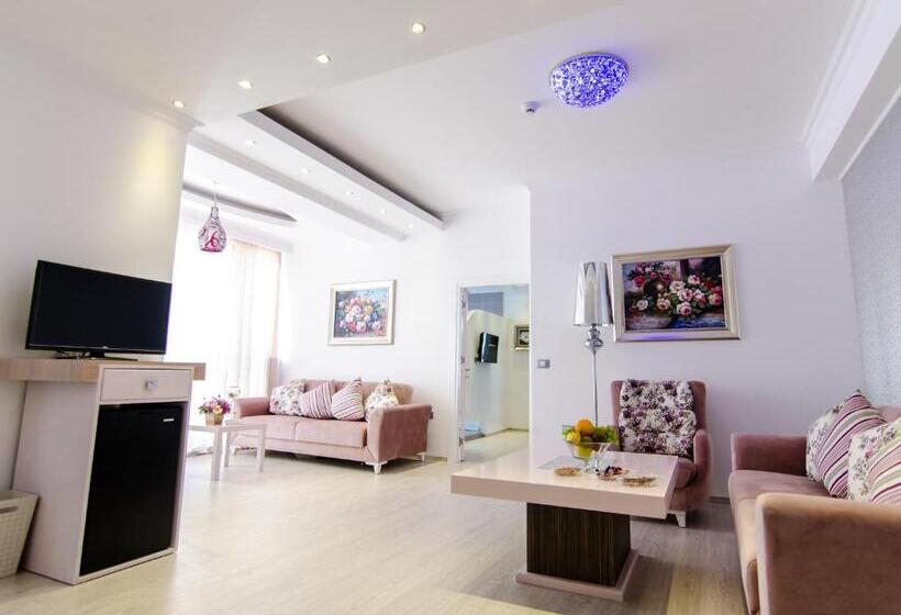 호텔 Phoenicia Luxury