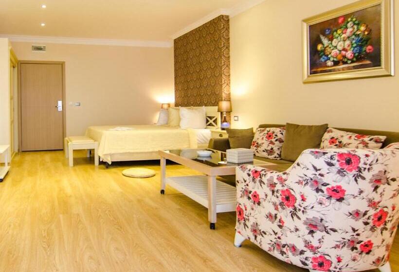 호텔 Phoenicia Luxury