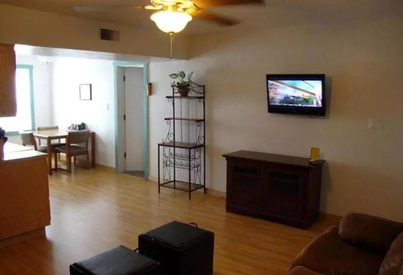 Hotelli Roundhouse Resort