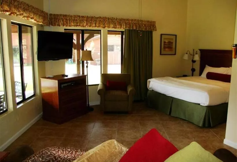 Hotelli Roundhouse Resort