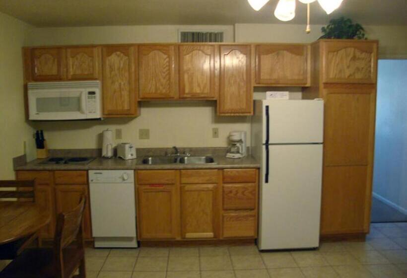 فندق Roundhouse Resort