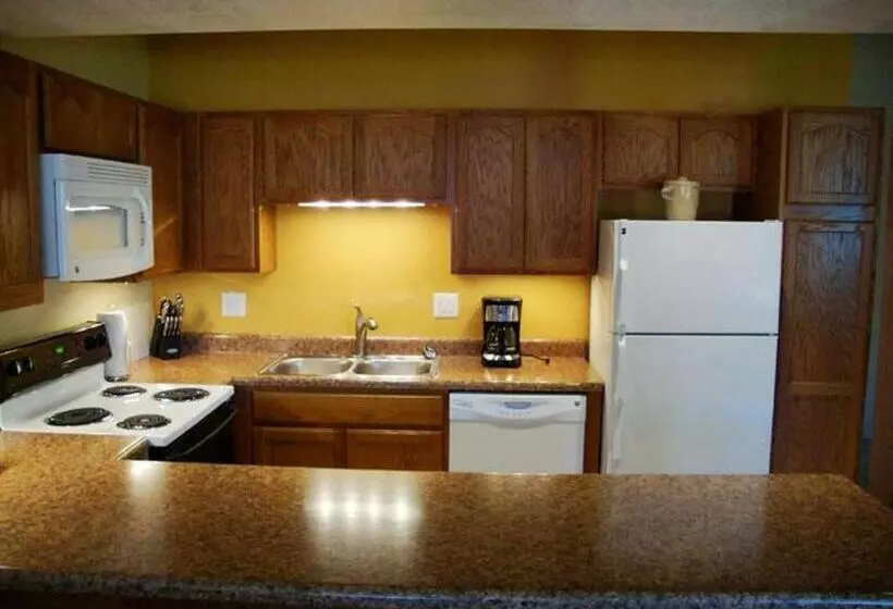 Hotelli Roundhouse Resort