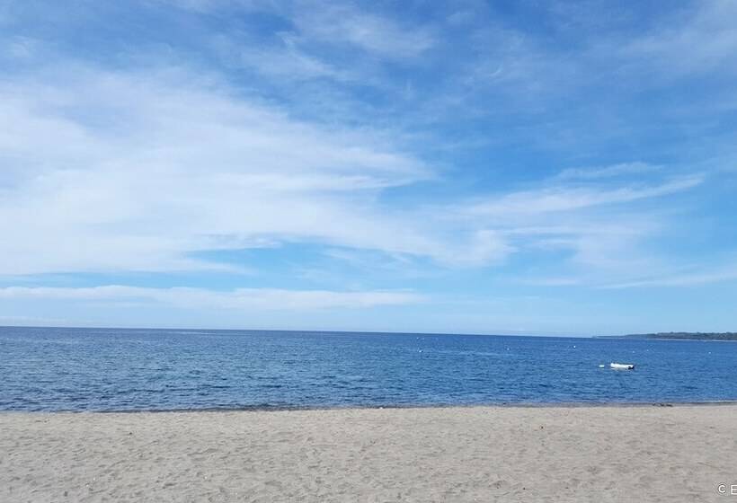 فندق White Chocolate Hills Resort