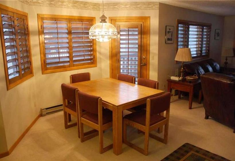 فندق Woods Manor 101a