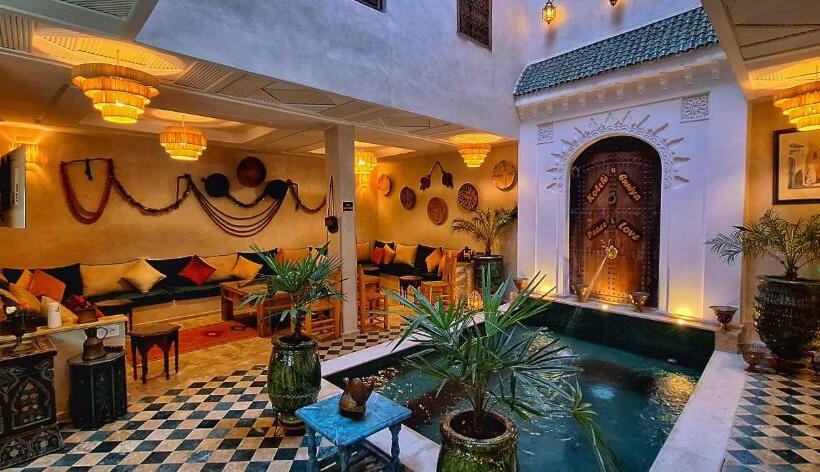Riad Belikoss Pool & Spa
