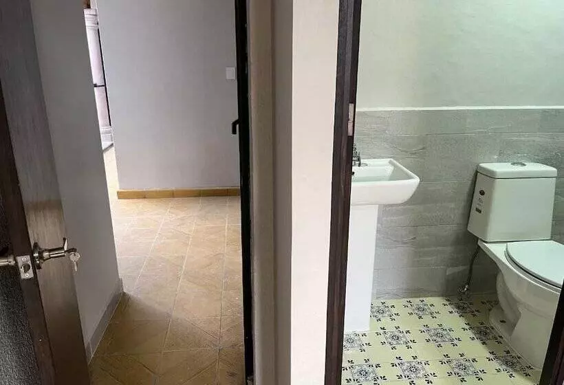 پانسیون El Suburbio   Serapio Rendon