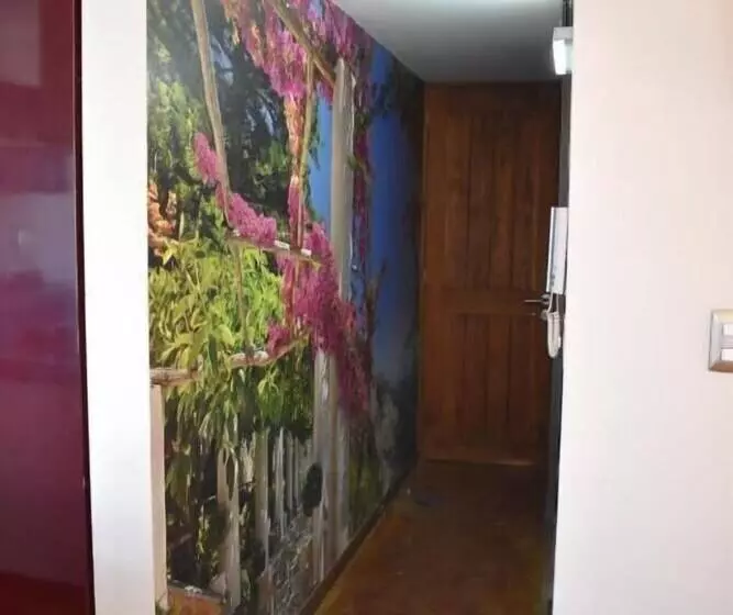 پانسیون El Suburbio   Serapio Rendon