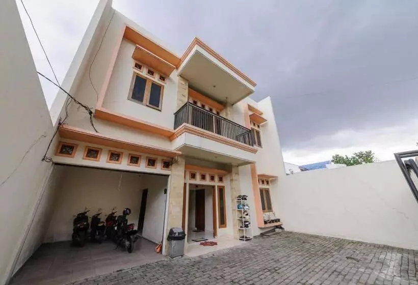 Majatalo Reddoorz At Meruya Utara