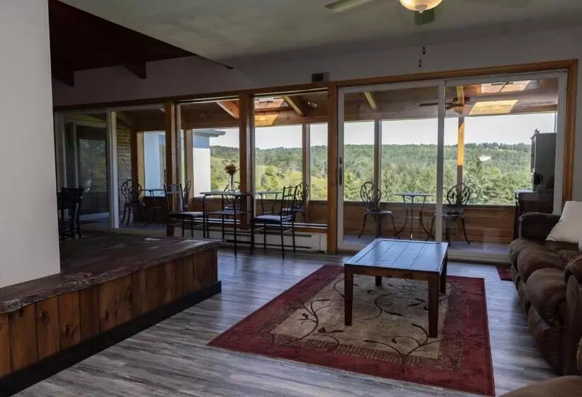 Retkeilymaja Stony Fork Inn