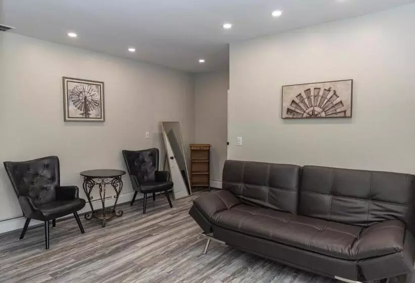 Retkeilymaja Stony Fork Inn