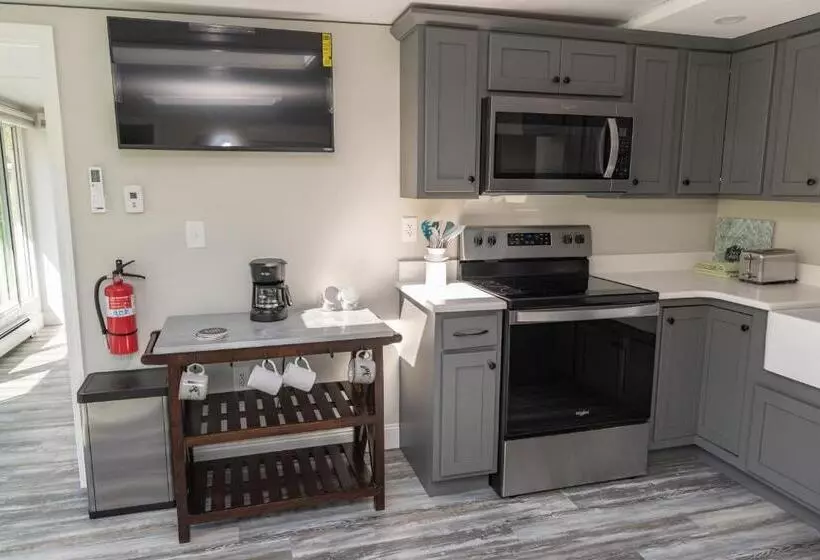 Retkeilymaja Stony Fork Inn