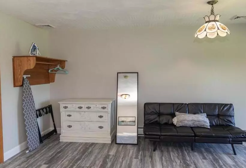 Retkeilymaja Stony Fork Inn