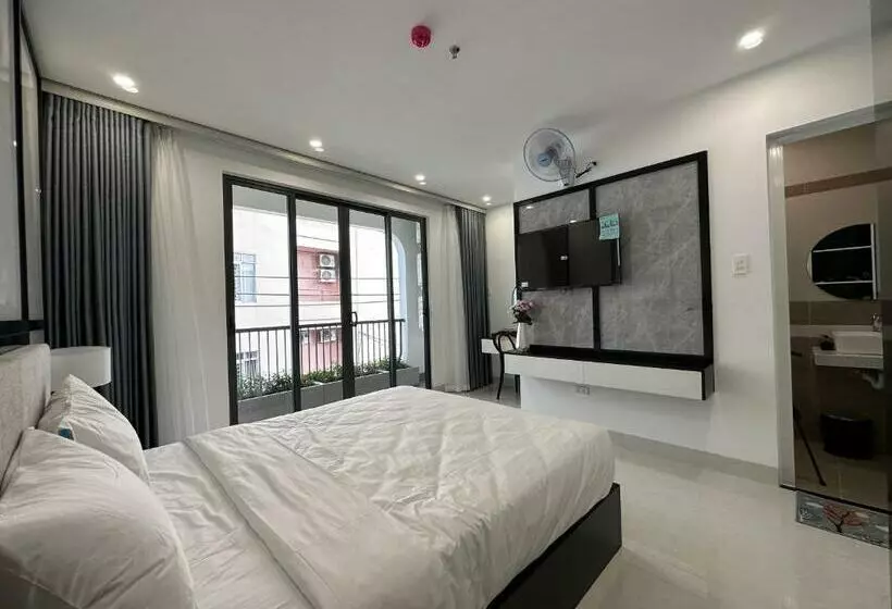 هتل Ana S House