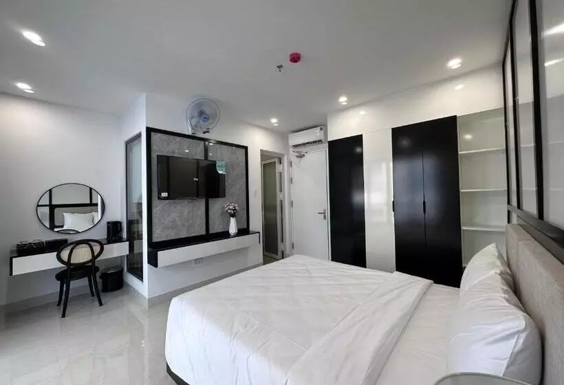 هتل Ana S House