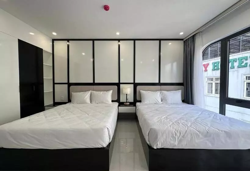 هتل Ana S House