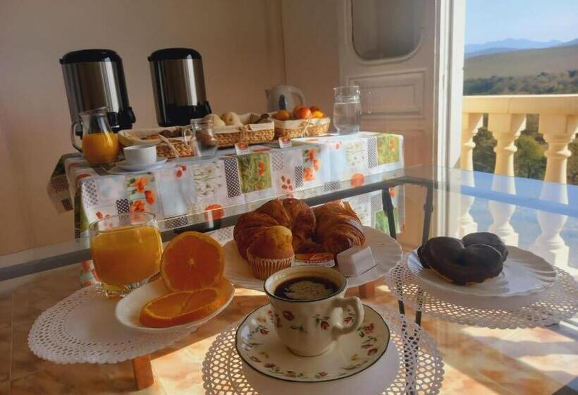 בית מלון כפרי El Nuevo Semellon