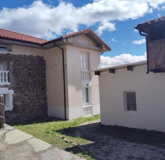 בית מלון כפרי El Nuevo Semellon