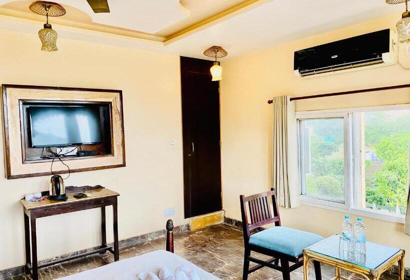 Отель Udai Valley Resort Top Rated Resort In Udaipur With Mountain View