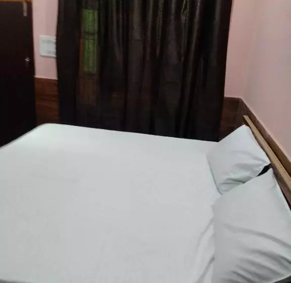 ペンション Oyo Home Grand