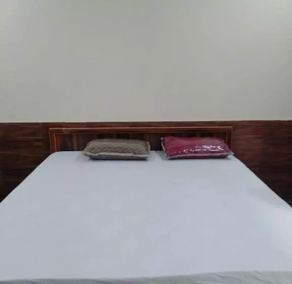 ペンション Oyo Home Grand