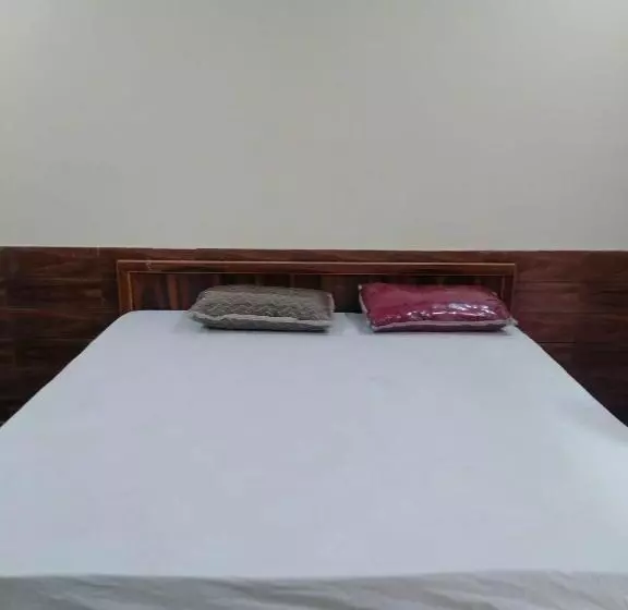 ペンション Oyo Home Grand