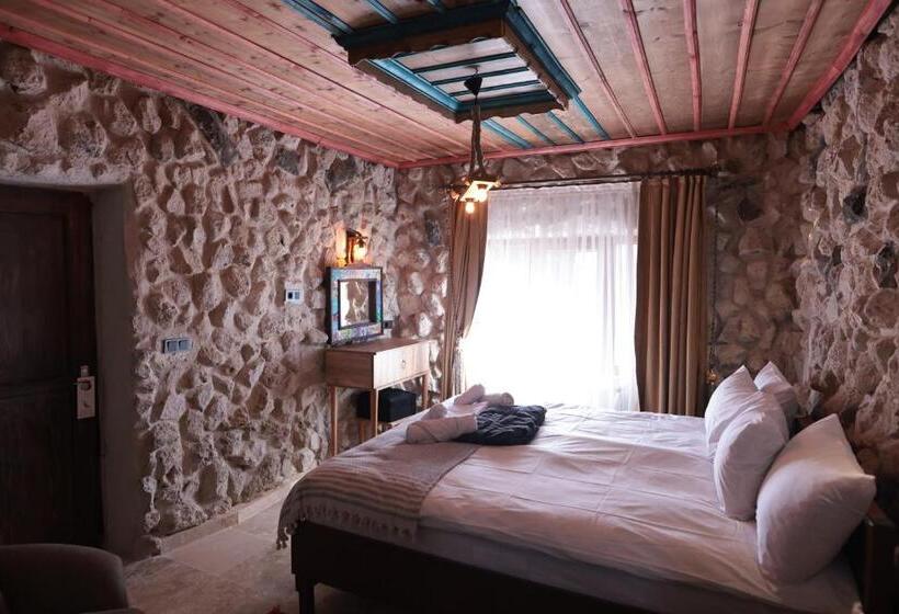 Stone Owl Otel & Restaurant