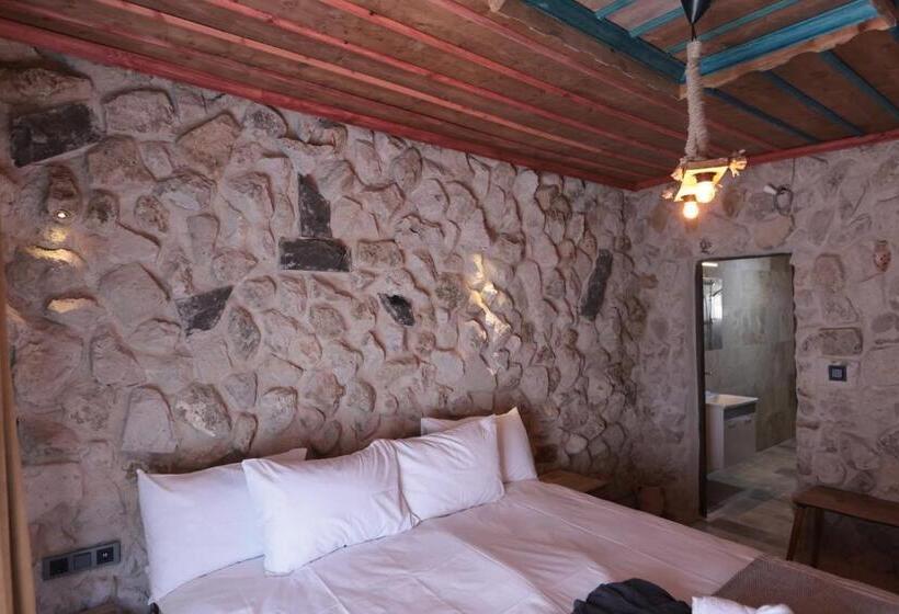 Stone Owl Otel & Restaurant