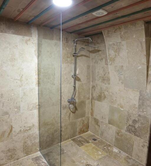 Stone Owl Otel & Restaurant