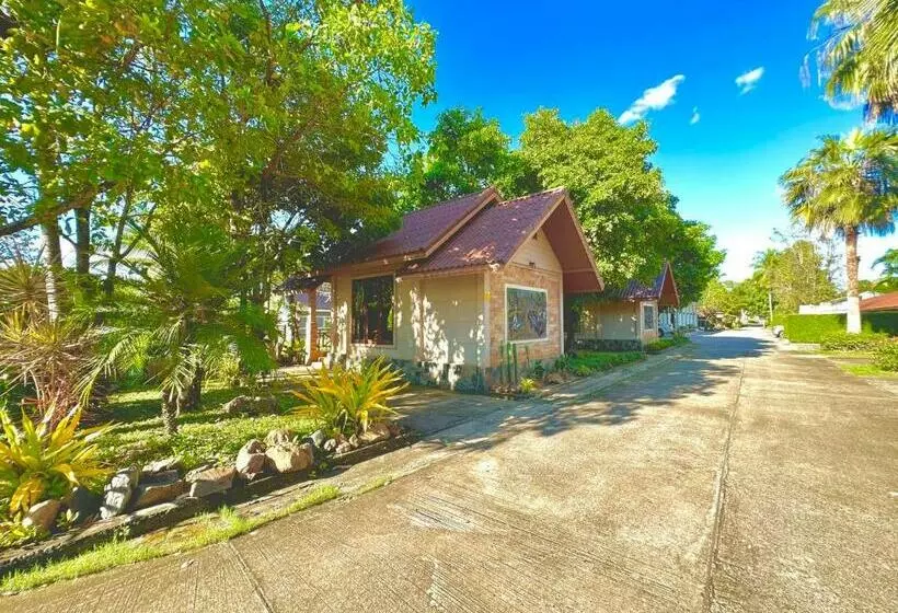 ホテル โรงแรมแสงทองรีสอร์ท