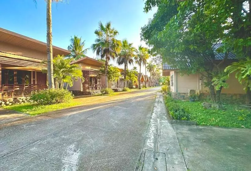 ホテル โรงแรมแสงทองรีสอร์ท