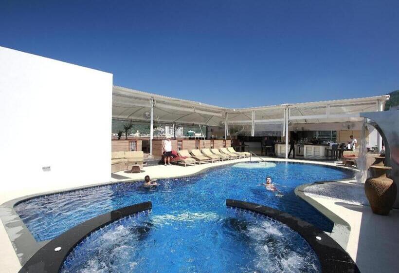 Отель Bangla Suites Phuket