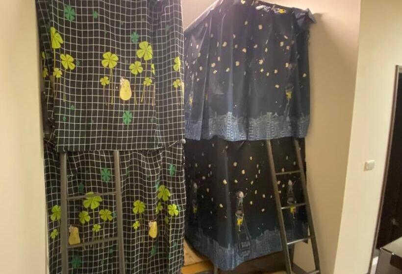 هاستل 康莊背包旅宿 上下舖背包床位4人&6人房&雙人床房 請來電確認住宿否則無效預訂