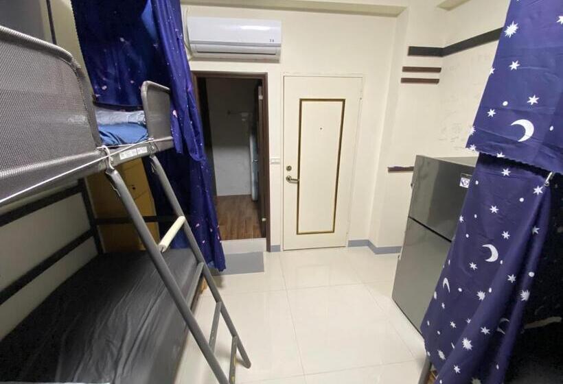 هاستل 康莊背包旅宿 上下舖背包床位4人&6人房&雙人床房 請來電確認住宿否則無效預訂