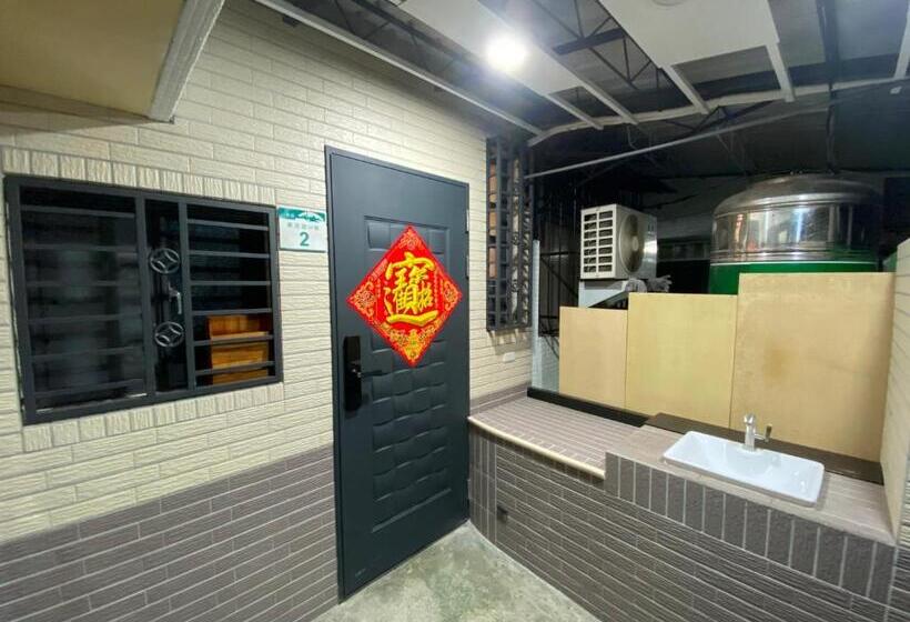 هاستل 康莊背包旅宿 上下舖背包床位4人&6人房&雙人床房 請來電確認住宿否則無效預訂