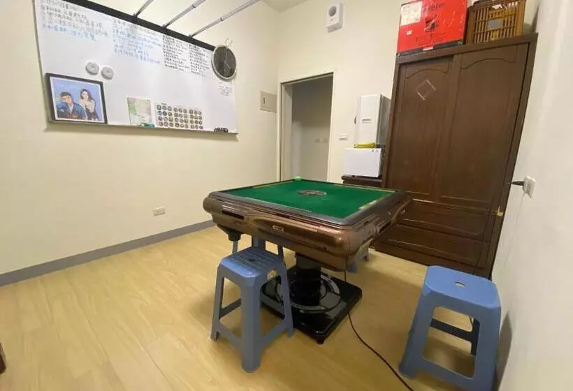 هاستل 康莊背包旅宿 上下舖背包床位4人&6人房&雙人床房 請來電確認住宿否則無效預訂