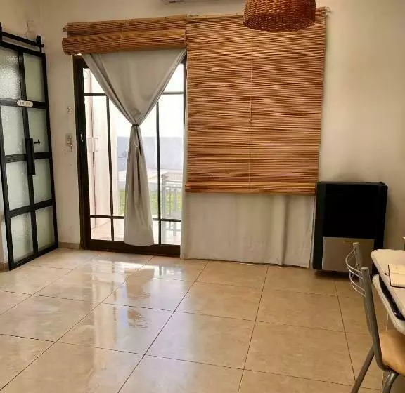 カプセルホテル Monoambiente Manzanares