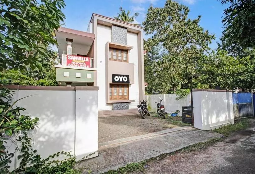 ホテル Oyo Flagship Sanvilla