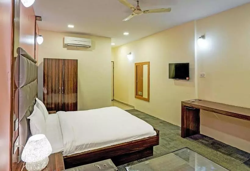Collection O Riveria Resort