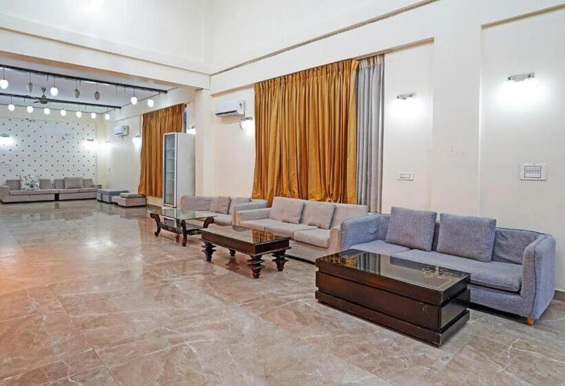 Collection O Riveria Resort