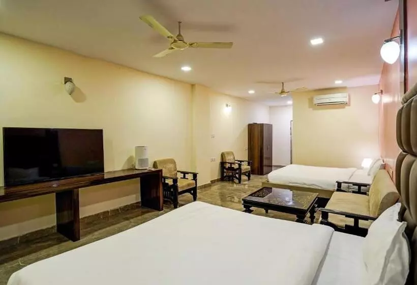 Collection O Riveria Resort