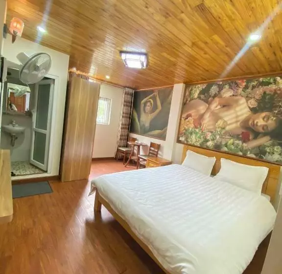 Rose Motel