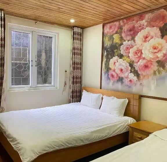 Rose Motel